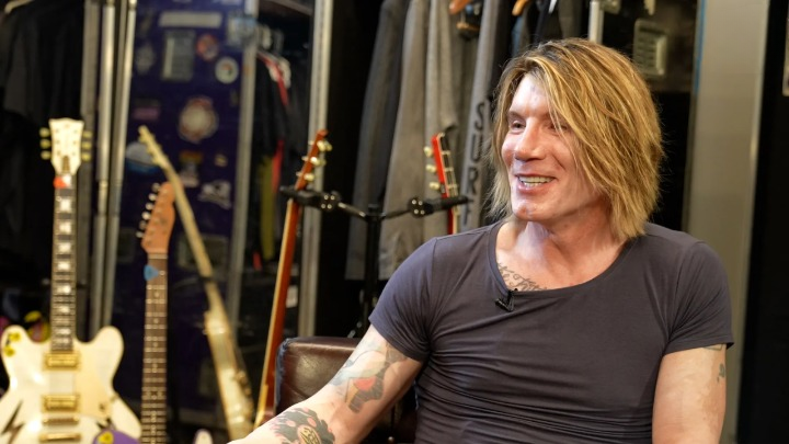 johnny rzeznik plastic surgery