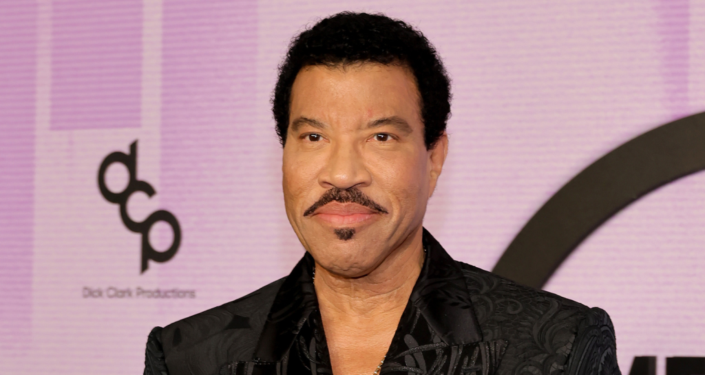 lionel richie plastic surgery