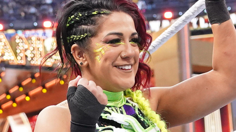 What are Bayley's fans saying about her gaining weight?
