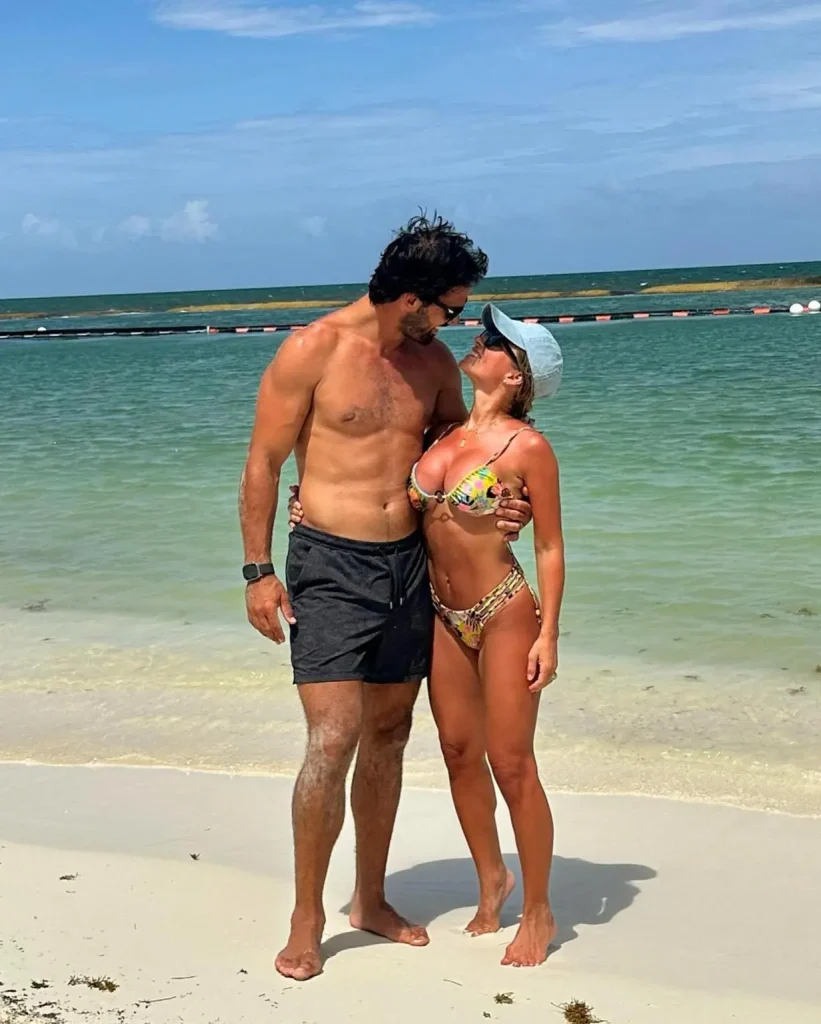 Jessie James Decker Considers Breast Reduction After Welcoming Fourth Child